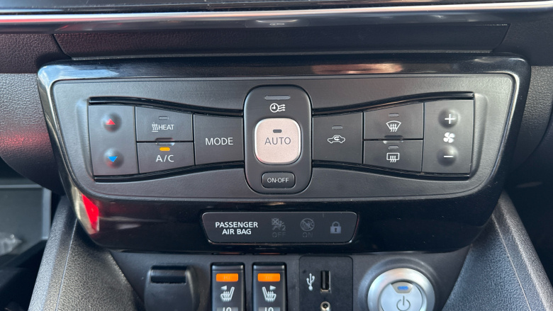 Nissan LEAF 110kW Tekna 40kWh 5dr Auto Electric Hatchback